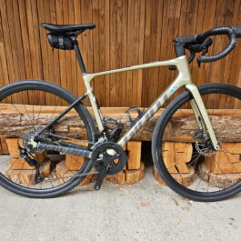 GIANT DEFY ADVANCED 2 KBJZ02074)