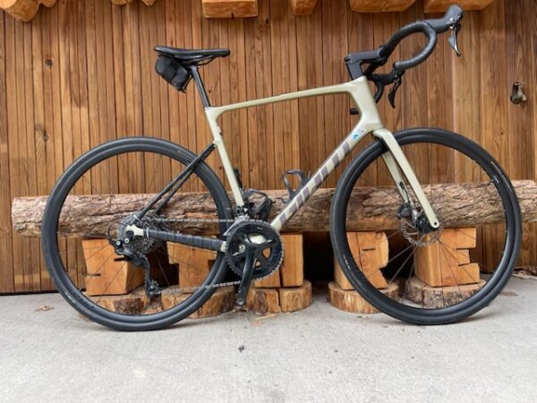 Giant defy KAJZ01741