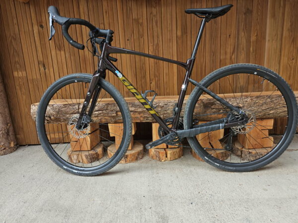 Giant revolt1 cordovan taille ML