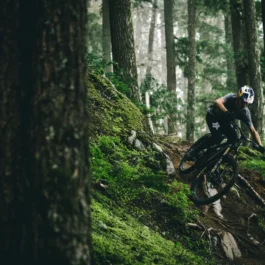 SANTA CRUZ VALA XT DI2 LITE RSV saint lary pyrenees